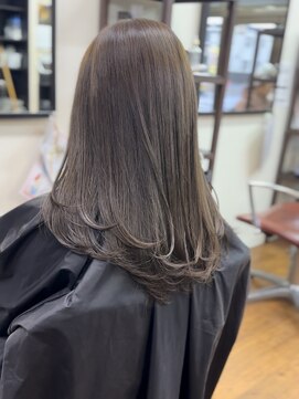 ヘアーサロン カラー 色彩店(COLOR) ブラウンベージュカラー×レイヤースタイル