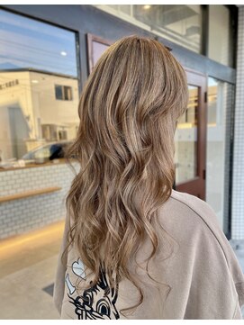 グランデュール 浜松東若林店(GRANDEUR) ☆白髪ぼかしハイライト☆