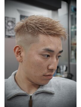ツークツワンク バーバー 新宿(ZUG2WANG BARBER) ピンクベージュ
