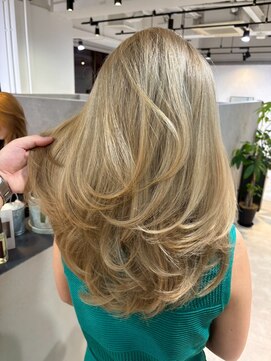 メリー オオサカ(Merly Osaka) バタフライレイヤーカット