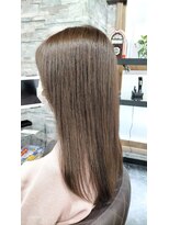 ヴィソップ(V.S.O.P)&nbsp;透明感寒色系ブラウン×美髪ストレート