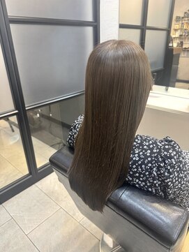 ファイブ ノーヴル カラット(5 Noble ct.) 【kana】オリーブベージュカラー