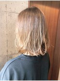 切りっぱなしハイライトボブ