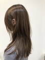 カミキリヌシ 顔まわりからトップにかけて自然につなげ、内巻きスタイル