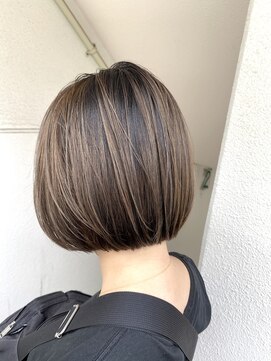 プラグ ヘアーデザイン 大名店(PLUG hair design) シャドウルーツ×ショートボブ