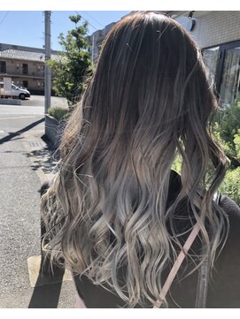 トリート 南行徳本店(TREAT) 外国人風ホワイトバレイヤージュ