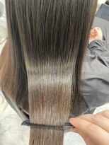 エスカーラ 表参道(THE ESCALA)&nbsp;@shino_ne197/アッシュグレージュ/暗髪カラー