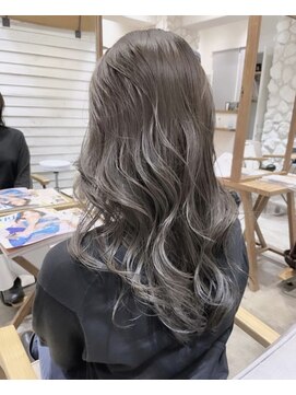 モアナバイヘッドライト 沖縄八重瀬店(Moana by HEADLIGHT) Moana【八重瀬】#ハイライト#グレージュ#ケアブリーチ