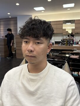 男を磨くメンズサロン オム グランド(HOMME GRAND) スペインカール