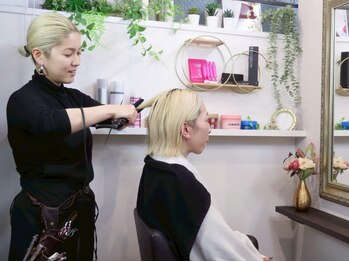 unjourの写真/個室×経験豊富なスタイリストがマンツーマン施術♪周りを気にせず贅沢なサロンタイムを*