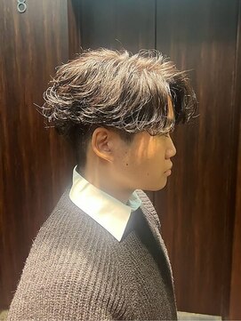 クィーンズガーデンバイケーツーギンザ(QUEEN’S GARDEN by K two GINZA) メンズカット/センターパート/ショート/ニュアンスパーマ