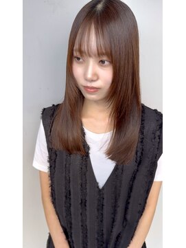 シー(The She's) 艶カラー ローレイヤー×ウォームブラウン◎