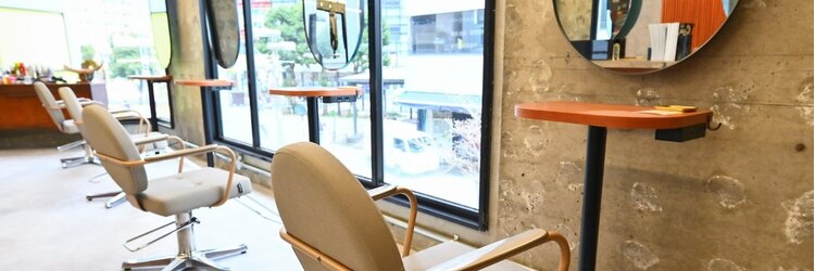 ナッツ(NUT'S)のサロンヘッダー