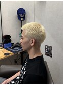 金髪坊主