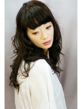 ジャイアントビービー(GIANTB B) 毛先が無造作に揺れるシフォンタッチなエアリースタイル♪