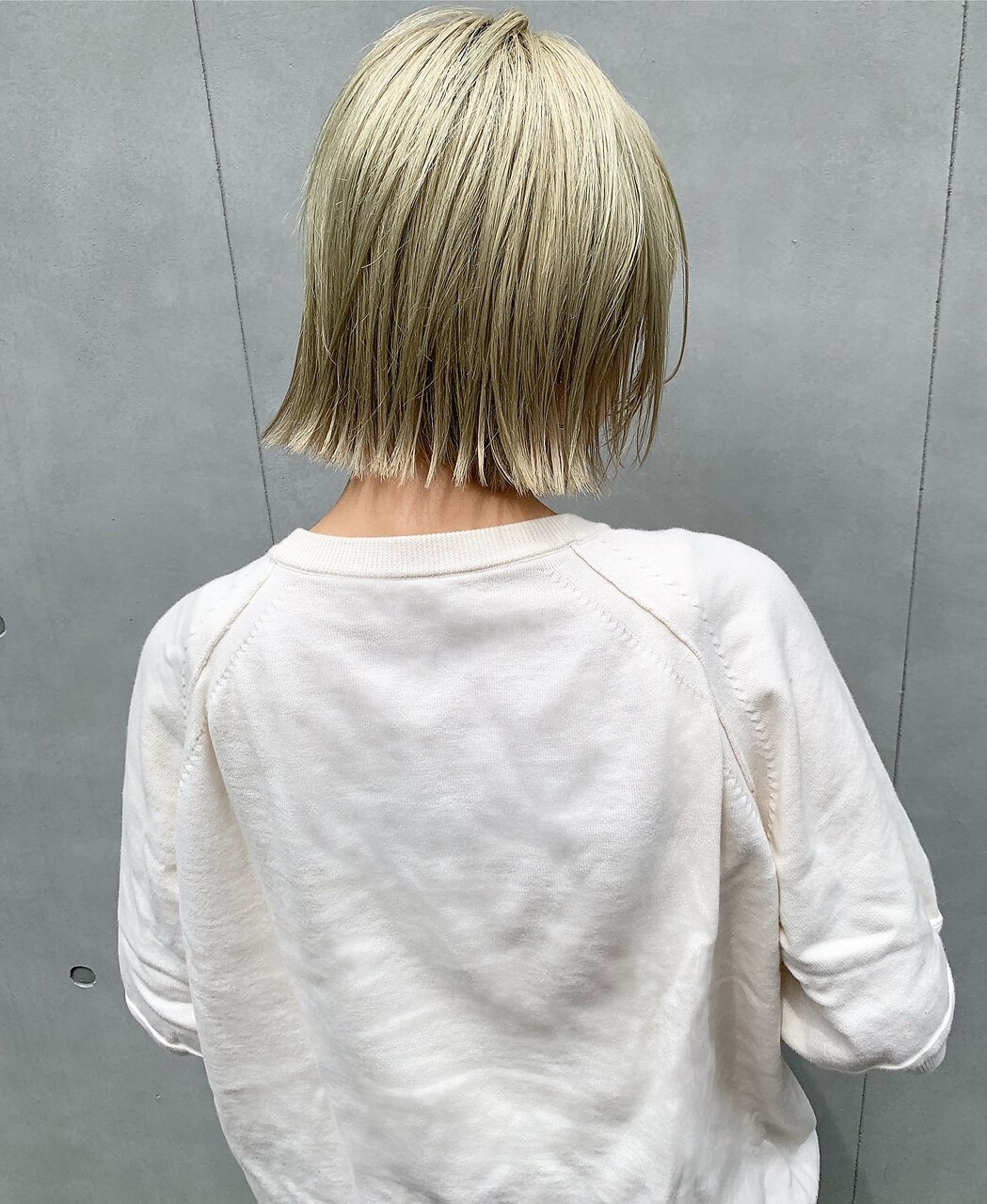 切りっぱなしボブ/デザインカラー/ハイトーンカラー：L129823607