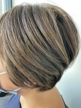 ヘアアンドスパ アイリス hair&spa Iris 【南鳩ヶ谷1分☆30代からの本格サロン】スッキリショート