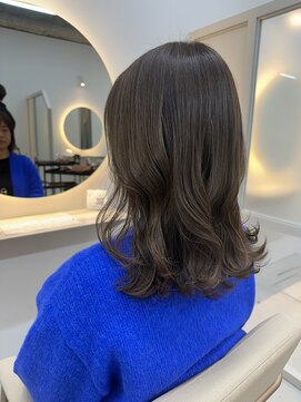 シダ(sida SAIIN) 【sida 池村】20代30代ミディアムハイライトグレージュ