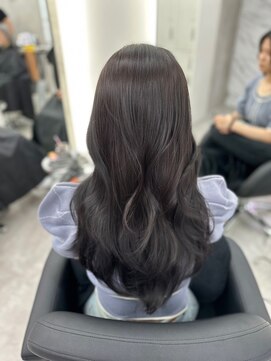 アルドーレ(Ardore) レイヤーカットでくびれのあるヘアスタイルに♪