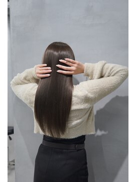 ネイヴィル 銀座(navile) 酸性ストレートと透明感オリーブベージュ