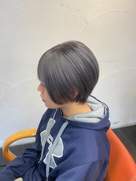 シュシュ 宜野湾店(chou chou) ホワイトカラー/ショートボブ/シルバーホワイト/宜野湾美容室