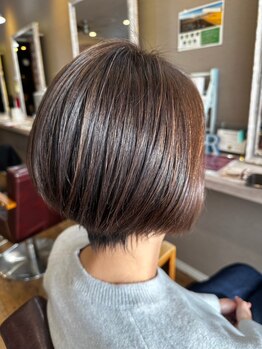 ヘアーメイクロージー 八軒店 (HAIR MAKE ROSY)の写真/［ママさん世代にお勧め♪］ダメージレスで叶う「理想の色味と艶感」髪にも肌にも優しい薬剤を使用します♪