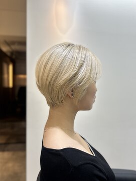 ヴィオットバイサロン(Viot by Salon) ハイトーン大人ショート