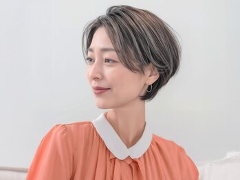 アーツ 新宿(arts)の写真/グレイカラーでも明るい色味を楽しめる♪大人女性の魅力を引き出す上品な仕上がり◎新宿駅すぐ