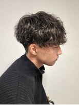 ニアウ 伊勢崎連取店(Niau)&nbsp;MEN’S HAIR/サーフカール/刈り上げセンターパート/ツイスト