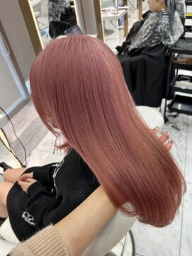 ロンドルピナス 小倉(Lond Lupinus) ミディアムレイヤーカット/似合わせカット/大人ガーリー/20代