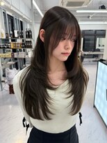 ヴィヴィー 福岡天神店(VIVIE)&nbsp;赤み消しオリーブグレージュ/レイヤーカット