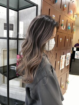 プライズ 池袋店(prize) バレイヤージュモーヴベージュラフウェーブケアブリーチ池袋2247