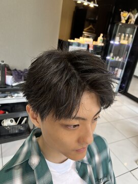 アイズ 海老名(AIZU) ブリーチなしブルーブラック　サマーマッシュ　アップバング