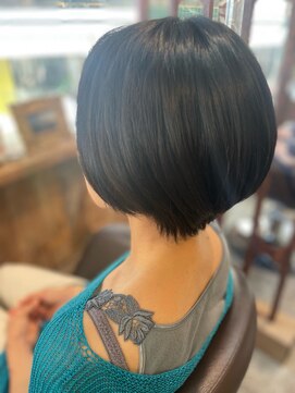 ロウアンドベーロ ヘアサロン(Raw&Bello hair salon) ツヤツヤグラデーションボブ