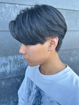 ニアウ 高崎店(Niau) メンズセンターパートニュアンスパーマナチュラル群馬高崎眉毛