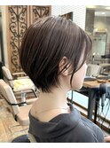 《岩田莉奈》地毛風縮毛矯正 ひし形ショートボブ 白髪染め 新宿