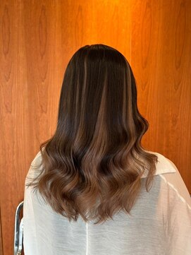 ウル 久留米(URU) アンブレラカラー/ブリーチカラー/ロング/20代