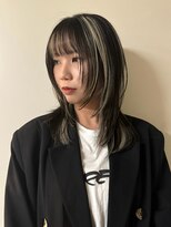 イェン(Yen.) レイヤーカットハッシュカットインナーカラーデザインカラー