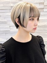 リンクス(Links) ショートカット×ひし形ショートボブ×前髪あり×ハイトーン