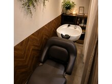 ルパルファン 下総中山店(Le parfum)の雰囲気（フルフラットのベッド型シャンプーブースです。スパにも最適☆）
