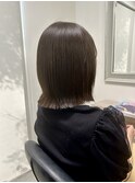 くくれるボブとミントベージュ