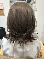 アンジュ ラヴィ(Ange Lavie)&nbsp;オリーブ系白髪ぼかし　大人の上品くびれレイヤー