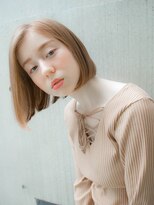 ルティア(Lutia)&nbsp;ハイトーンベージュ 切りっぱなしボブ