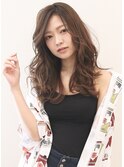 ふんわりカール　ロングスタイル　大人可愛い
