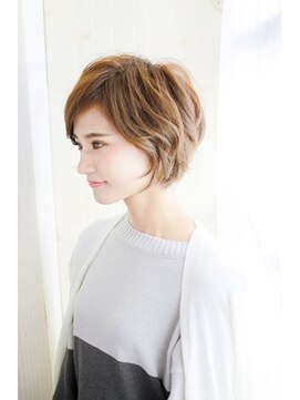 プティルカ(PutiLuca D.C.) 大人可愛い外ハネショートヘア