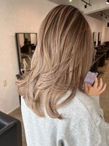 メリー オオサカ(Merly Osaka)&nbsp;可愛すぎて見惚れるバレイヤージュ_ミルキィホワイトベージュ_