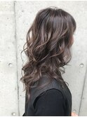 立体感のあるハイライト×ロングウェーブ
