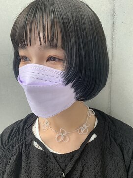 アスティブランシュ(Asti blanche) ダークブルーのフェイスレイヤーショートボブ