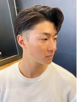 ビンゴ(BINGO)&nbsp;1050黒髪ツーブロック刈り上げ束間短髪ショートアップバング