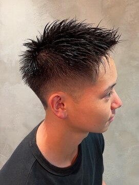 ディスイズバーバーサード(THIS IS BARBER 3rd) ベリーショート　メンズカット　フェードカット　10代/20代